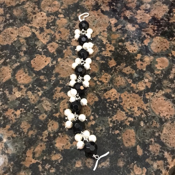 Handcrafted bracelet. - Picture 2 of 6